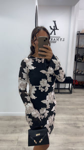 Robe noir doré courte