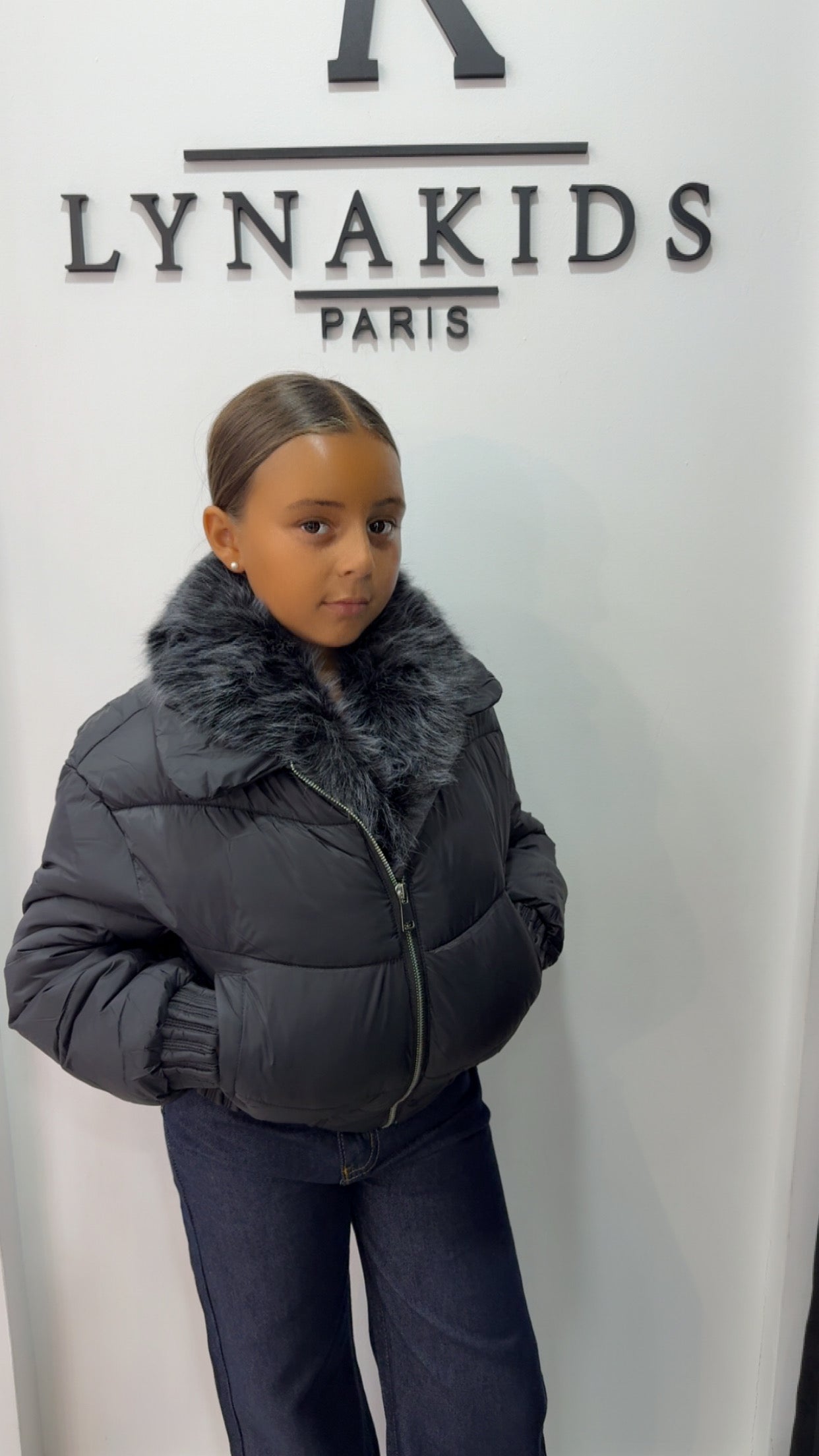 Doudoune noir fourrure amovible ￼