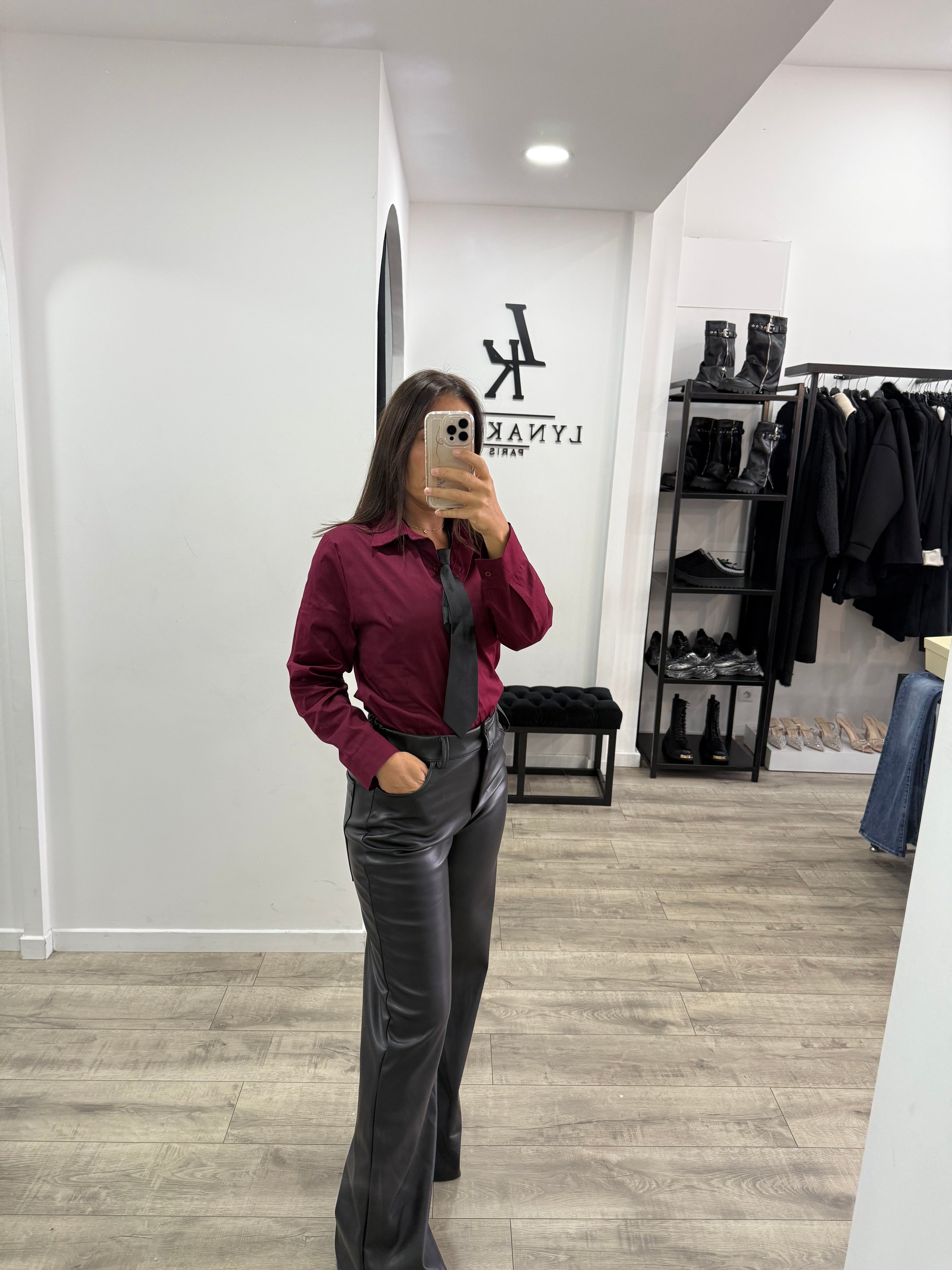 Chemise cravate bordeaux