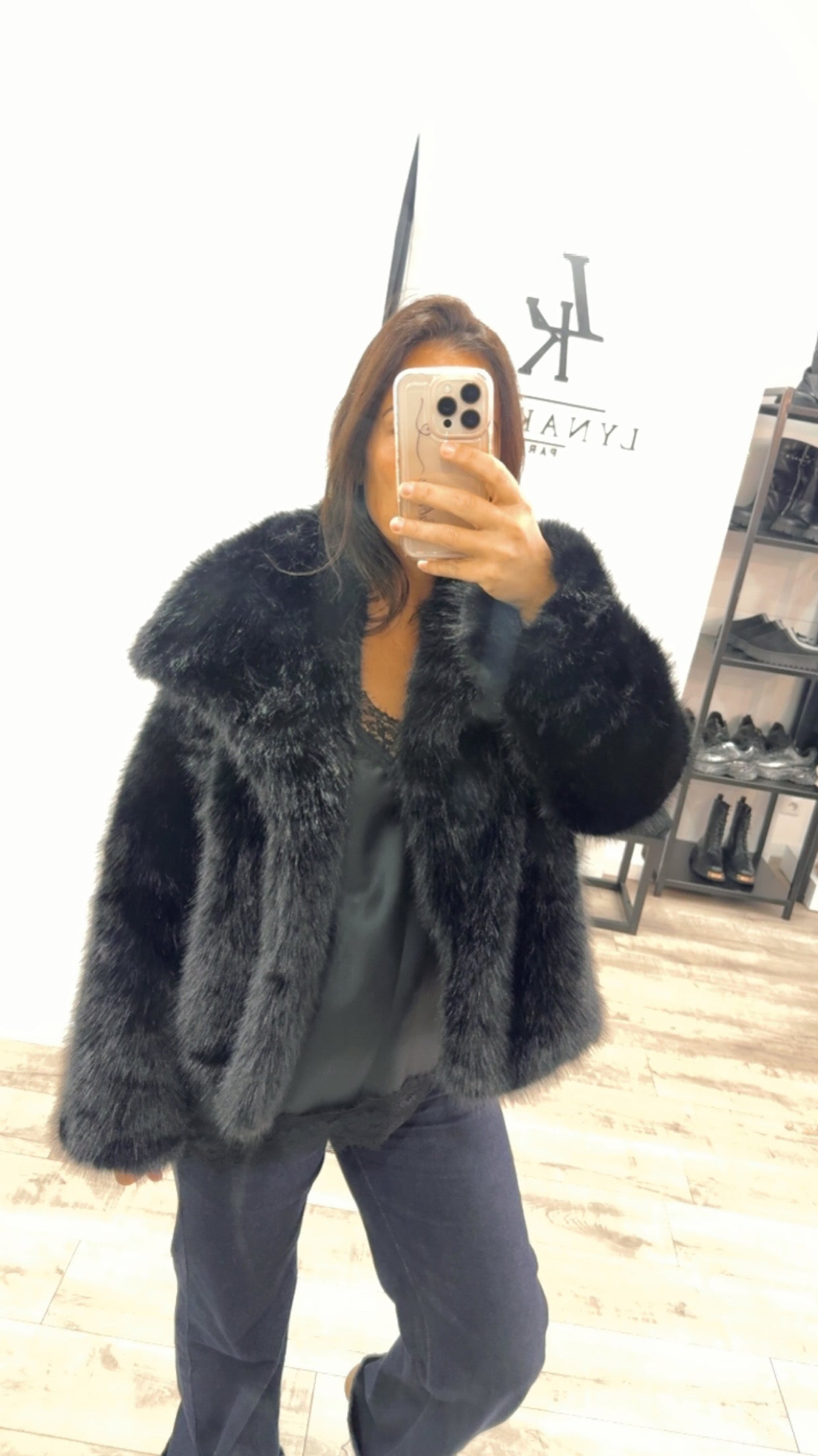 Fausse fourrure noir